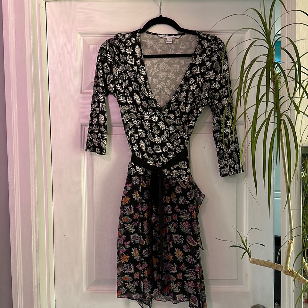 DVF floral wrap dress size 4